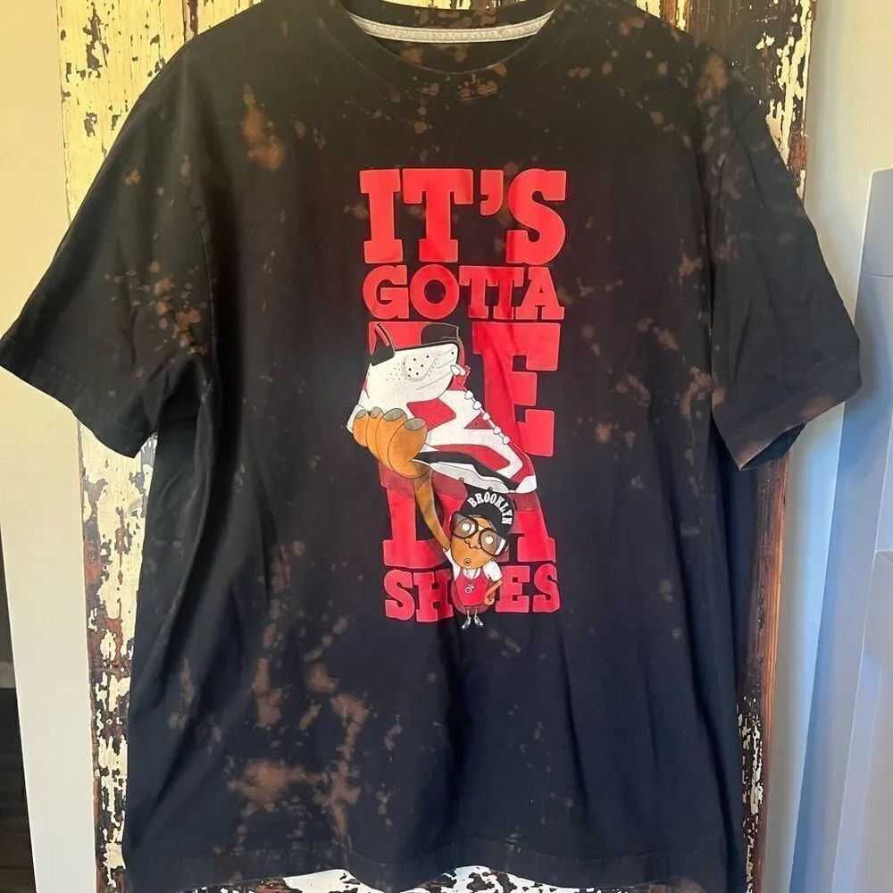 Distressed Jordan Mars Blackmon Spike Lee “It’s gotta Be Da Shoes” Brooklyn tee.